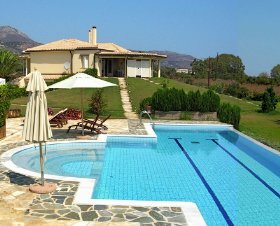 Location villa en Gr&egrave;ce  avec piscine
